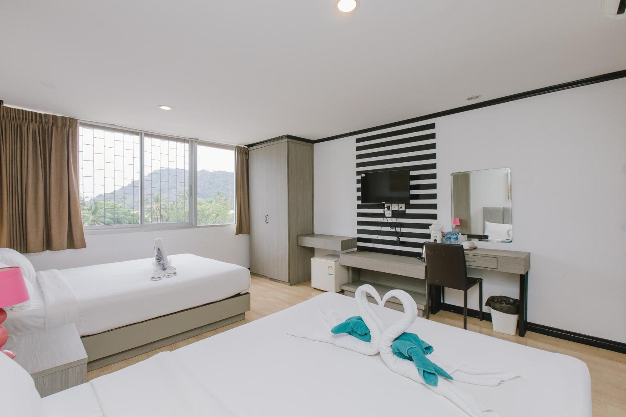 Royal Beach Residence Patong Exterior foto