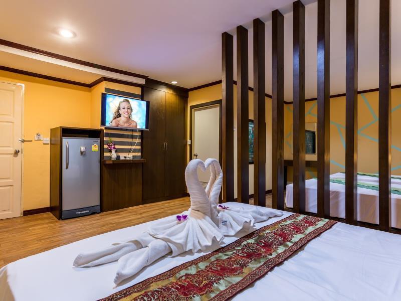 Royal Beach Residence Patong Exterior foto